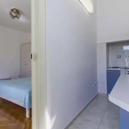 Appartement In 16943 *